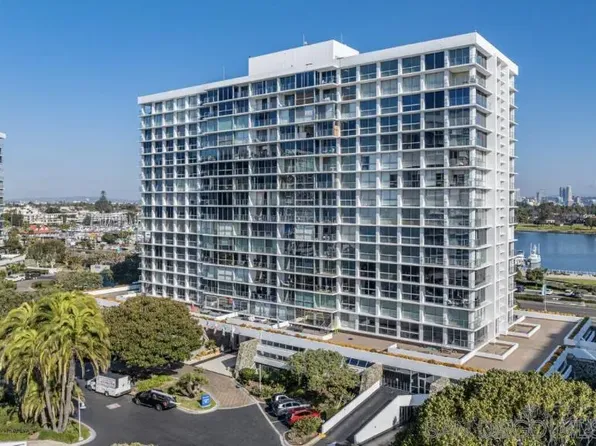 1770 Avenida Del Mundo Unit 204, Coronado, CA 92118