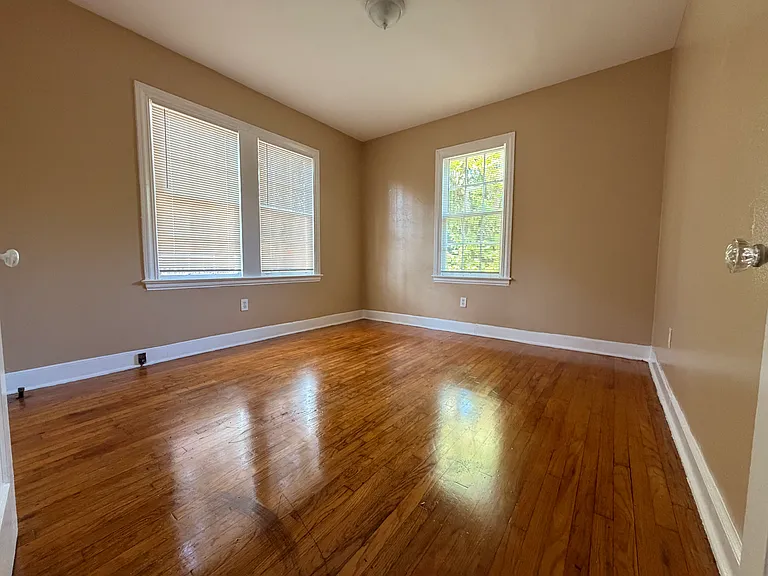 364 Wabash Ave — Photo 3