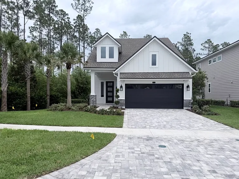 47 Oak Breeze Dr — Photo 1