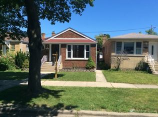 2754 W Farwell Ave, Chicago, IL 60645