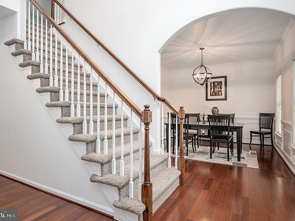 3rd image of 14 Torrice Ln