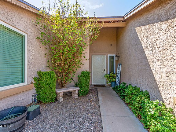 4th image of 4021 E MALDONADO Drive