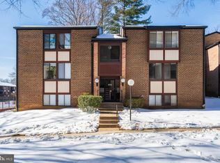 9713 Kings Crown Ct APT 102, Fairfax, VA