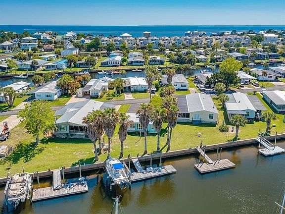 5th image of 23 Connie Dr