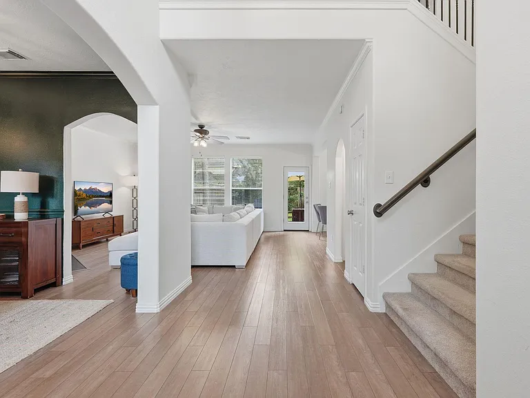 43 N Queenscliff Cir — Photo 4