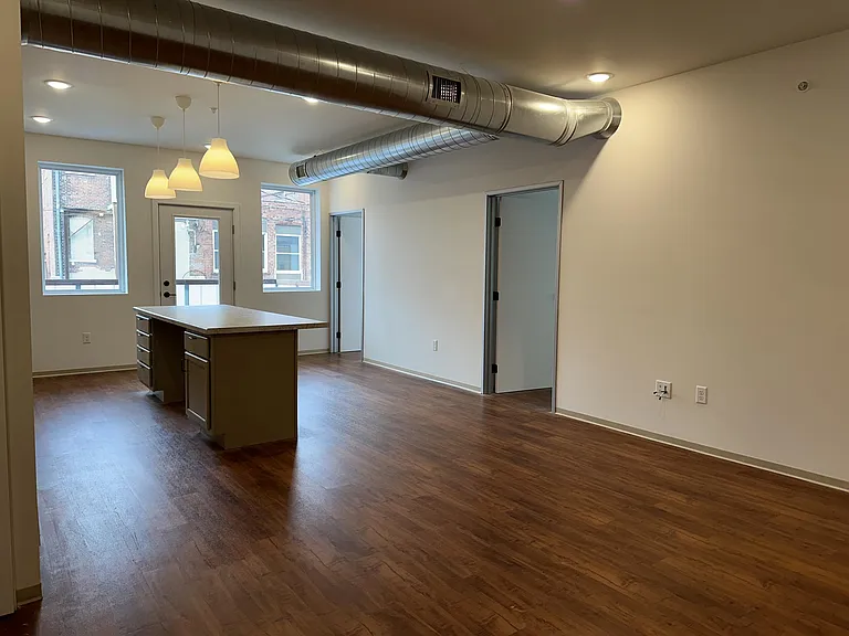 307 N 3rd St #301 — Photo 2
