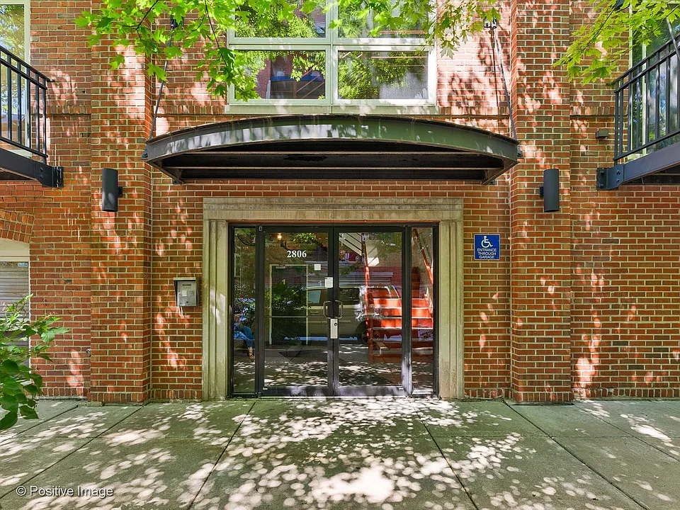 2806 N Oakley Ave APT 408, Chicago, IL 60618 | Zillow