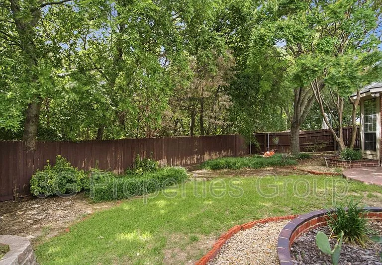 2109 Gisbourne Dr — Photo 32