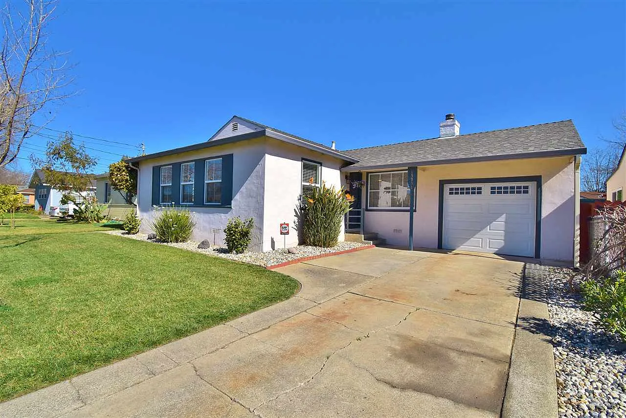 15958 Paseo Del Campo photo 1