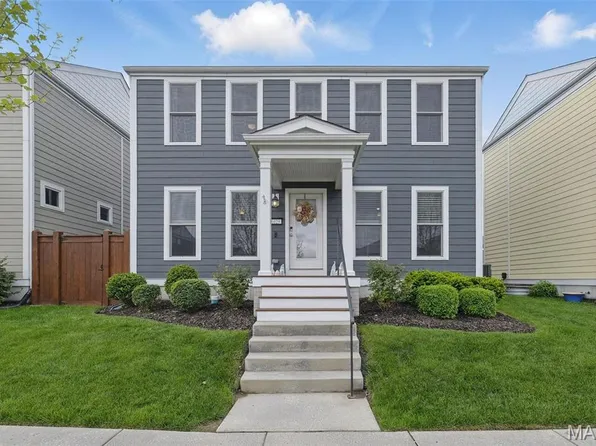 6029 New Town Dr, Saint Charles, MO 63301