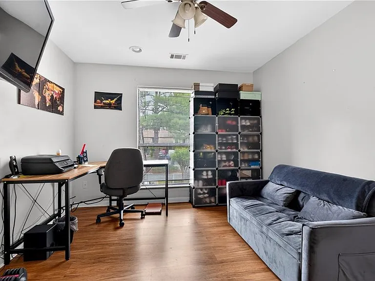 6393 Hawthorne Ter — Photo 37