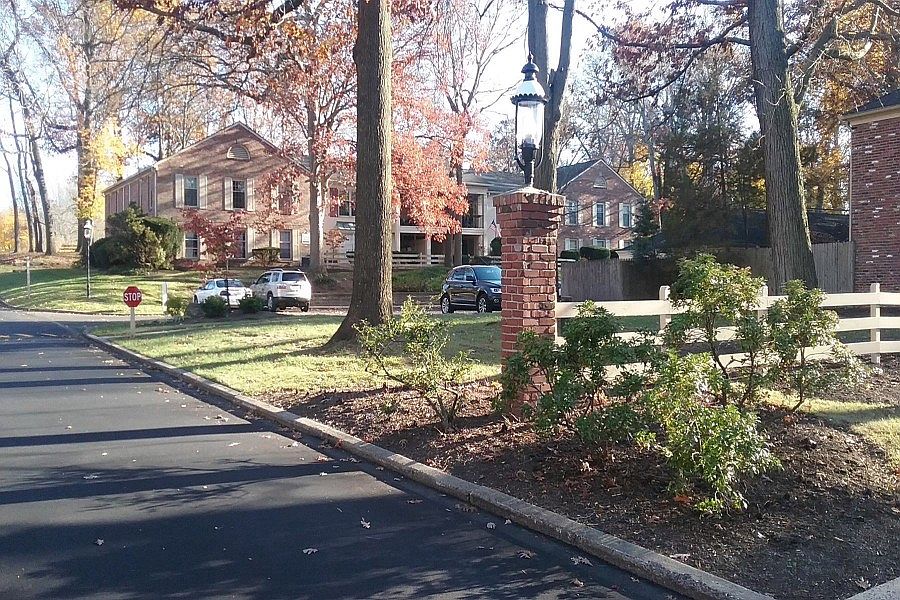 2nd image of 102 Nottoway Dr