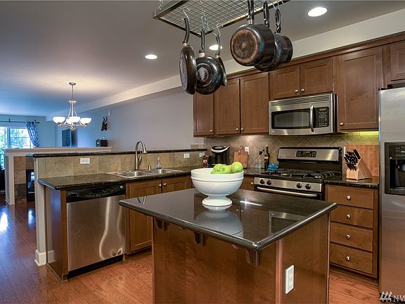 5th image of 2745 SW Sylvan Heights Dr