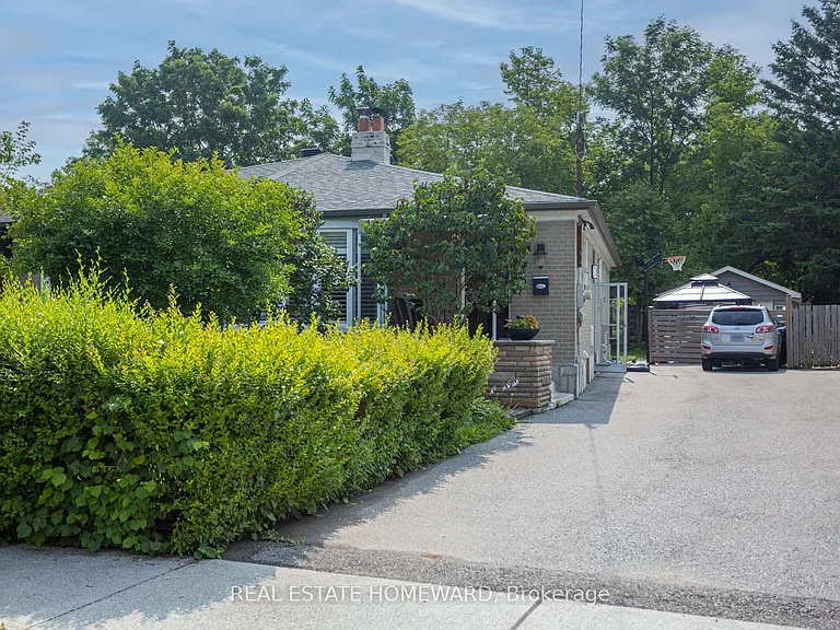 115 Porchester Dr #BASEMENT — Photo 4