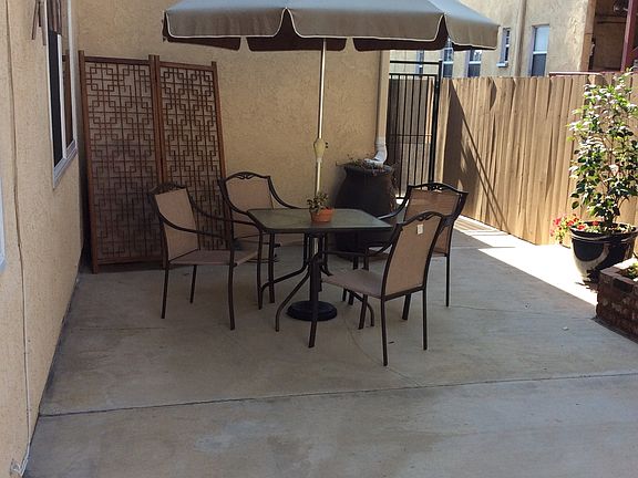 2nd image of 901 Belmont Ave APT B