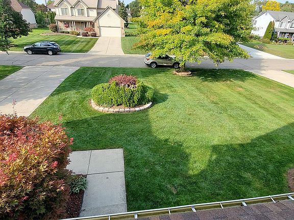 3rd image of 24209 Susan Dr