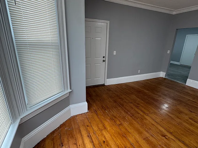 592 Front St #1 — Photo 16