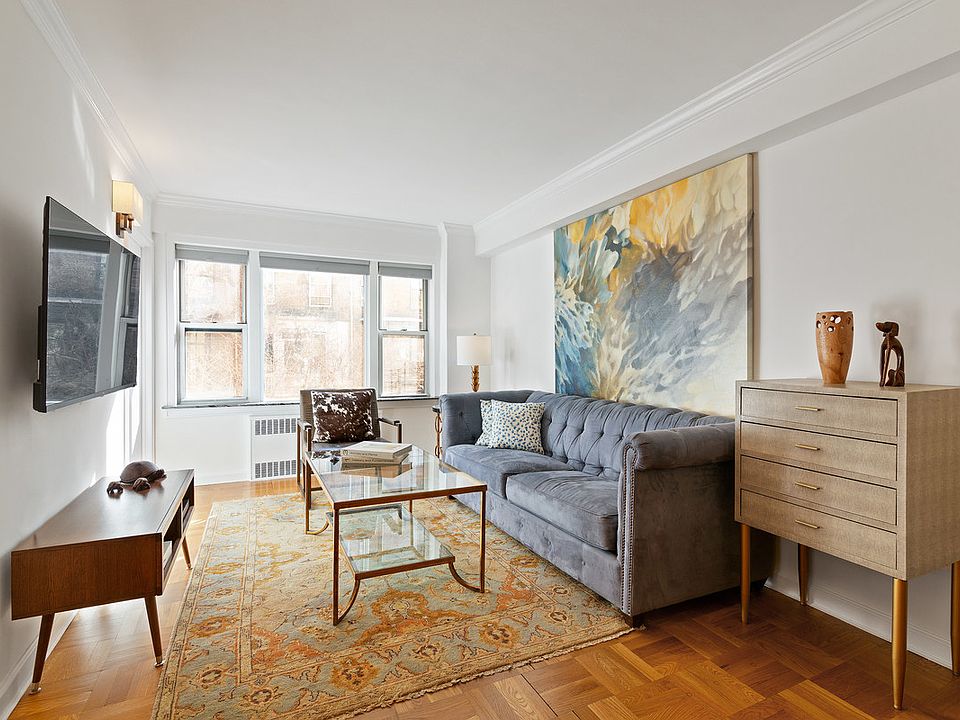 1st image of 135 Willow St APT 201