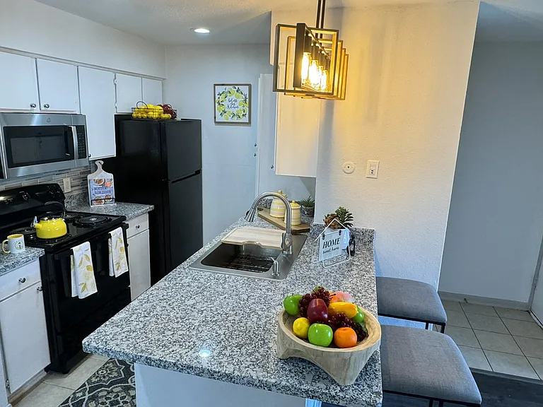 The Park @ Live Oak Apartments — Photo 25