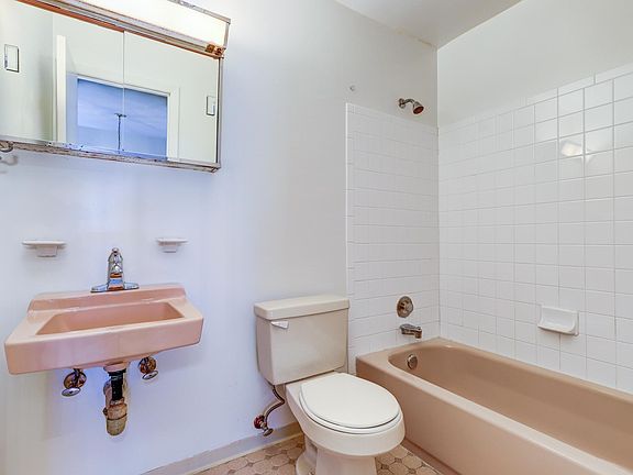 5th image of 13760 Longwood Ct