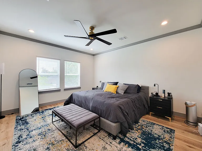 6520 Couch St — Photo 25
