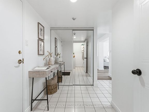 3rd image of 1091 Kingston Rd #722