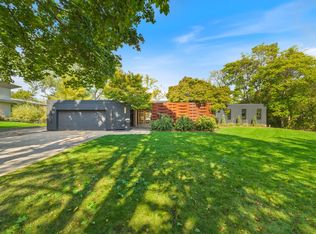 1142 Morningside Dr, Elgin, IL 60123