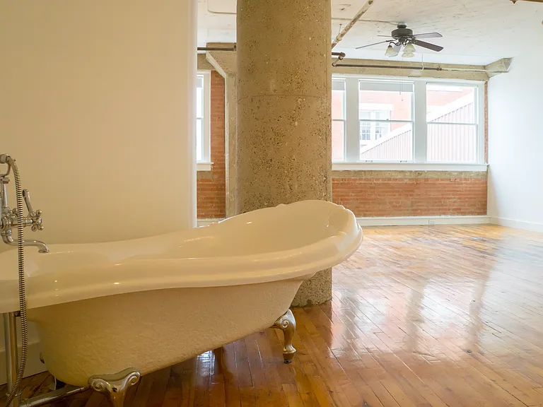 1409 S Lamar St — Photo 18