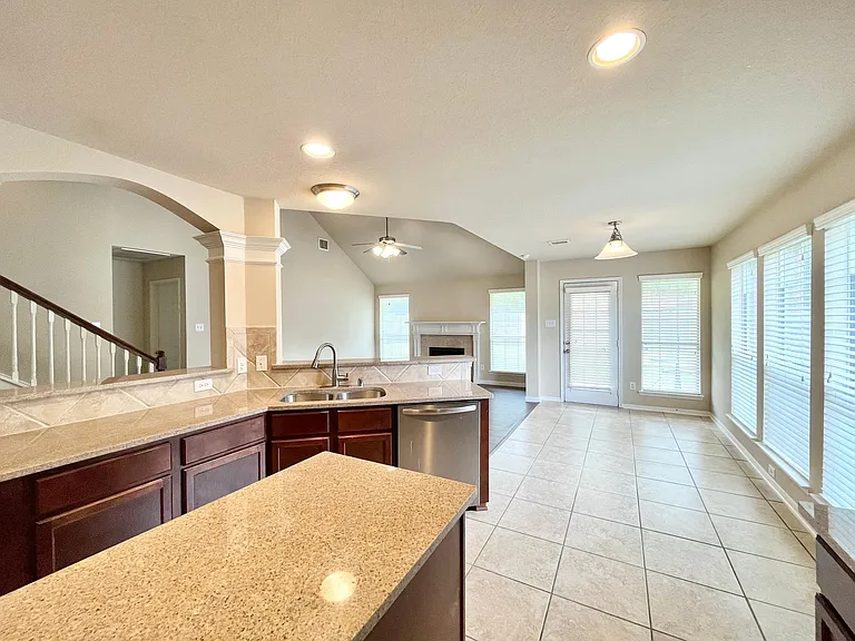 breakfast area and kitchen