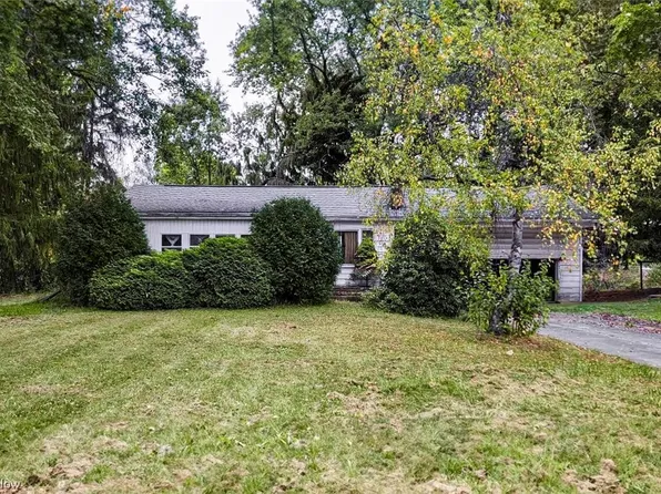 2677 Deibel Rd, Clinton, OH 44216