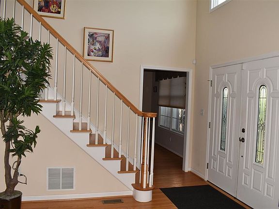 5th image of 807 Katie Ct