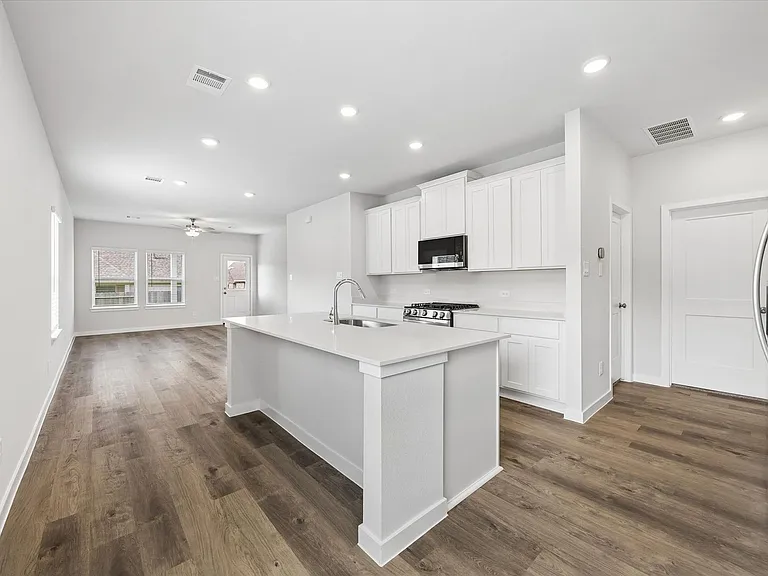 11605 Whirlaway Dr — Photo 7