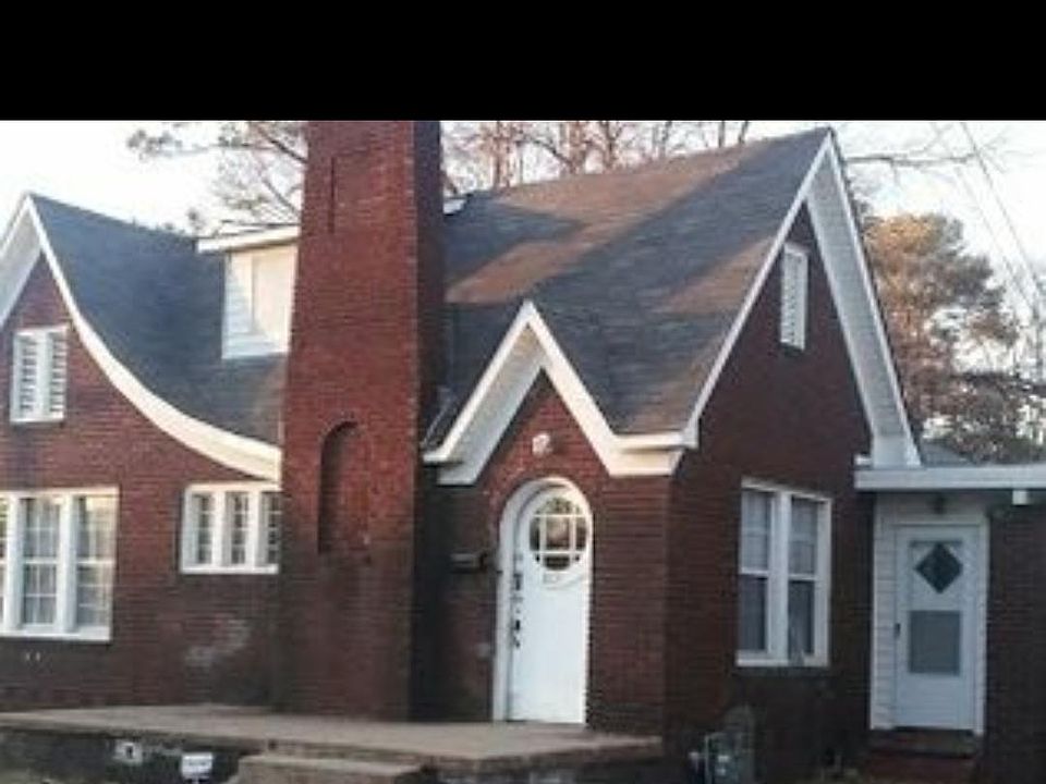 2nd image of 521 W 16th St