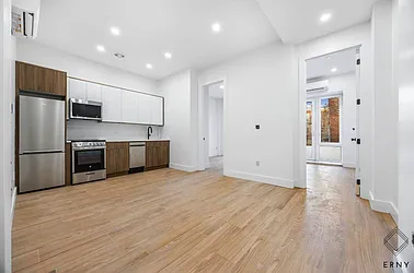 379 Hawthorne Street, #1B