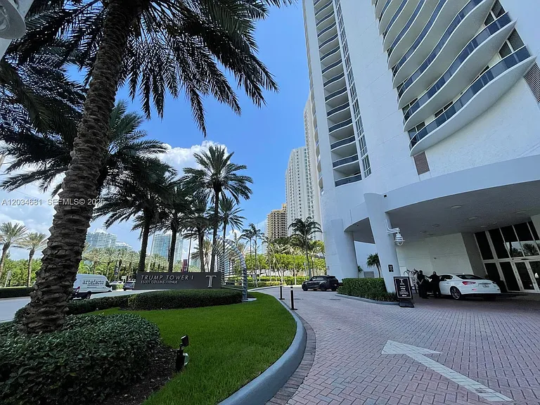 16001 Collins Ave #4107 — Photo 31