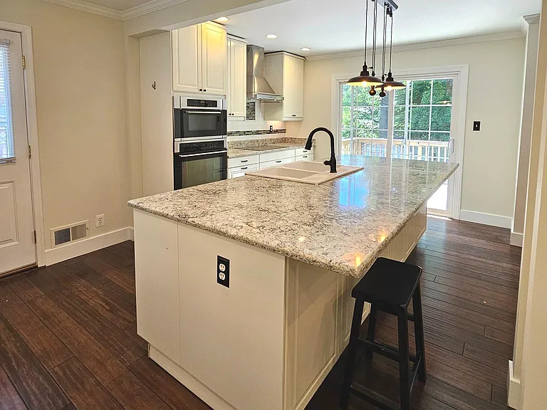 8925 Falling Creek Ct — Photo 22