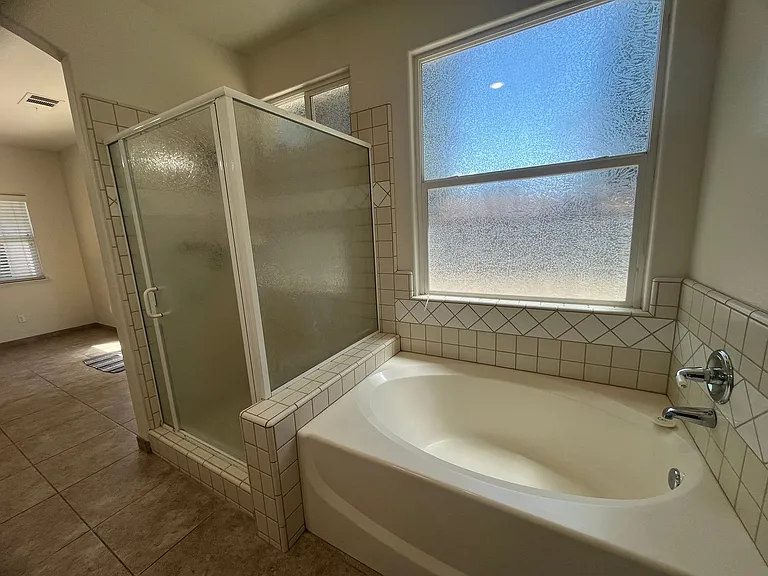 1807 E Harter Ct — Photo 15