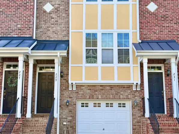 229 Dove Cottage Ln, Cary, NC 27519