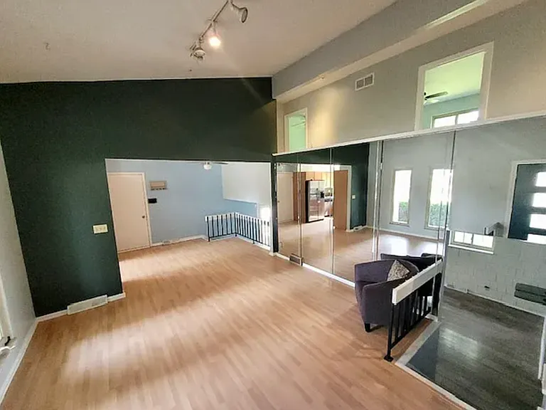 818 Eastchester Dr — Photo 3