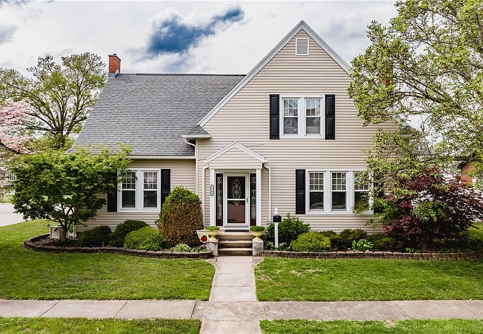 1st image of 1701 Pearcy Ave