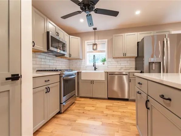 206 John Potter Rd, West Greenwich, RI 02817
