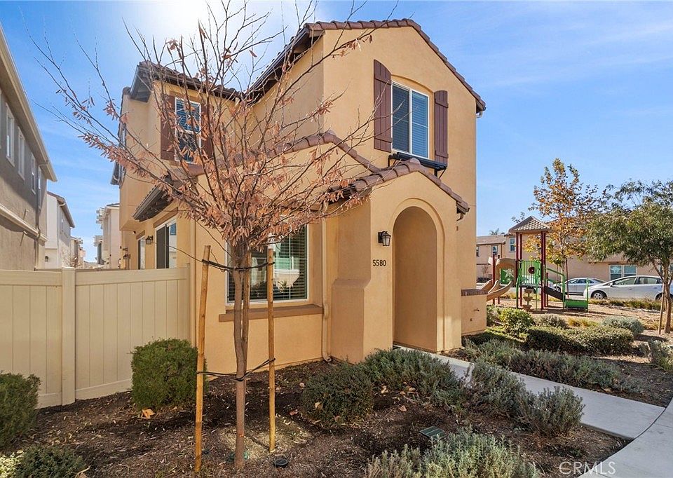 1st image of 5580 Valencia Dr