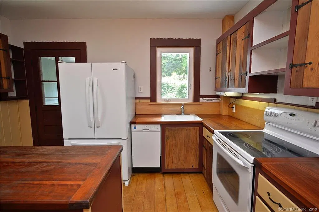 2 bed, 1100 sqft, $2,000 — Photo 2