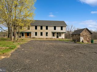 12 Lynnbrook Dr, Lambertville, NJ 08530