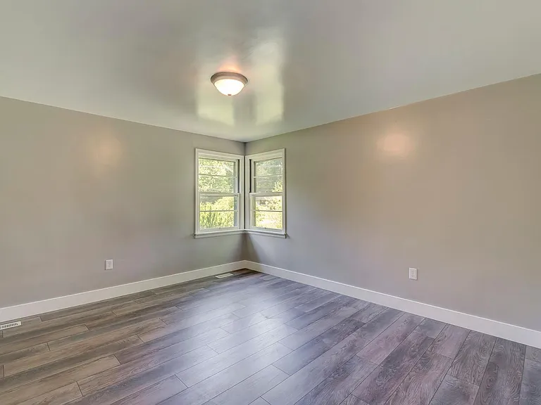 5730 Davida Rd — Photo 18
