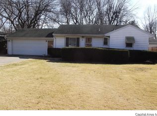 20 Circle Dr, Springfield, IL 62703