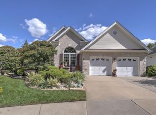 8 Northshire Ct, Freehold, NJ 07728