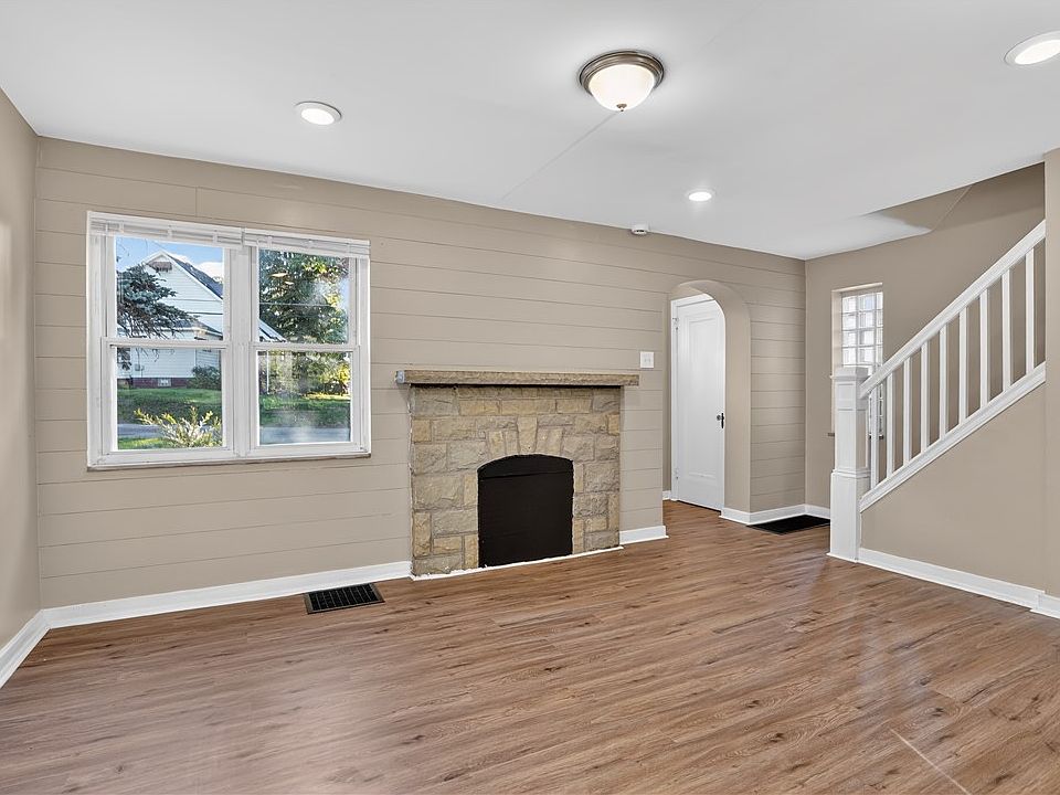 37th image of 300 McCutcheon Ln