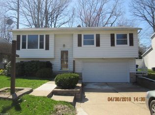 5644 Dolphin St, Mentor On The Lake, OH 44060