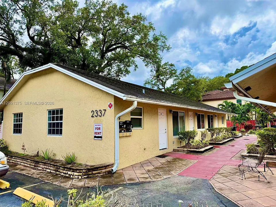 2337 SW 17th Ave #3